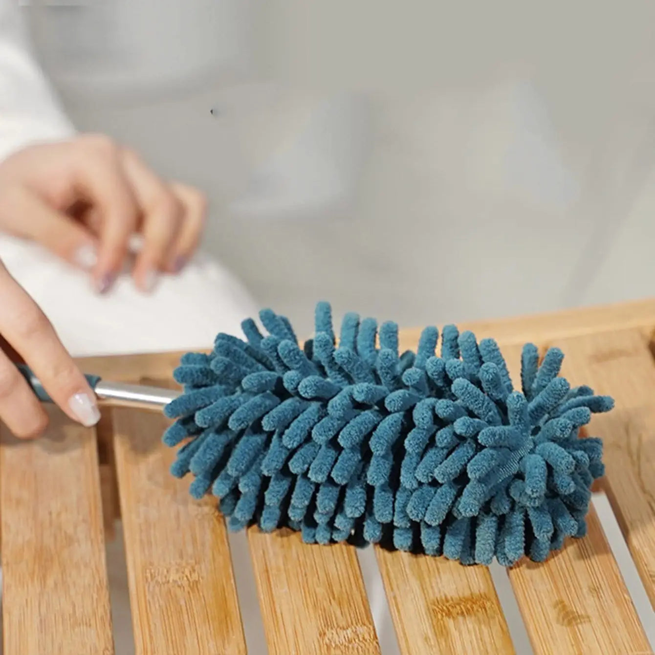 Telescopic Microfiber Chenille Duster – Stainless Steel Handle