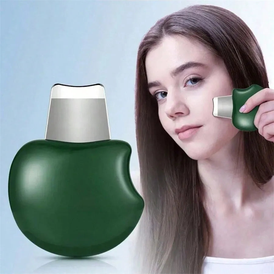 Facial Skin Scrubber & Pore Cleaner