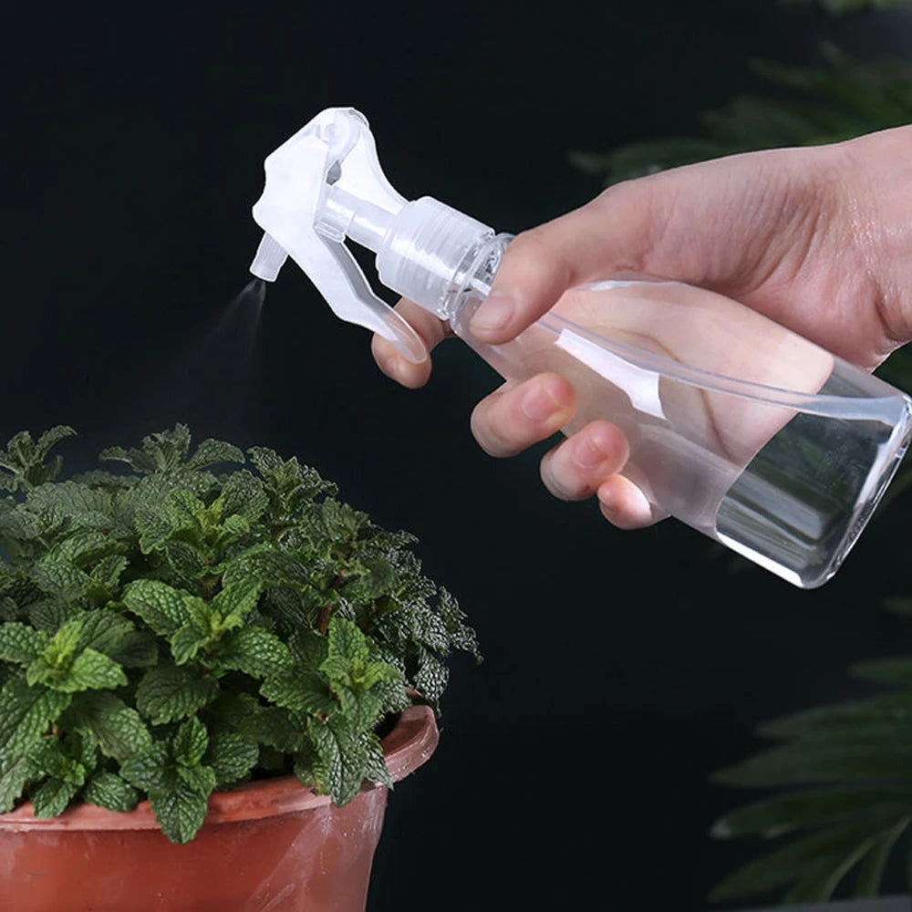 200ml Plastic Trigger Spray Bottle for Cleaning and Gardening